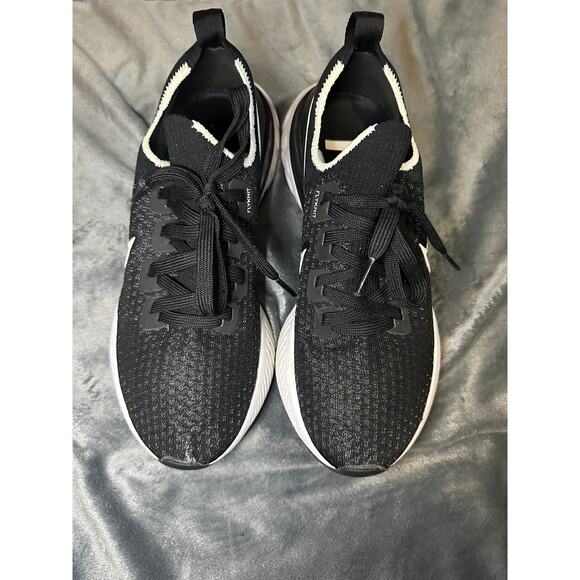 Women's Nike React Infinity Run Flyknit Running Sneakers - Picture 5 of 6